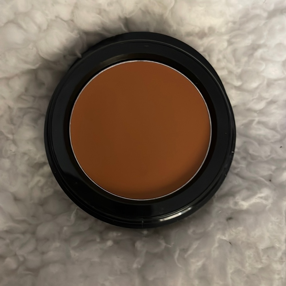 Boi-ing Industrial Strength Full Coverage Cream Concealer